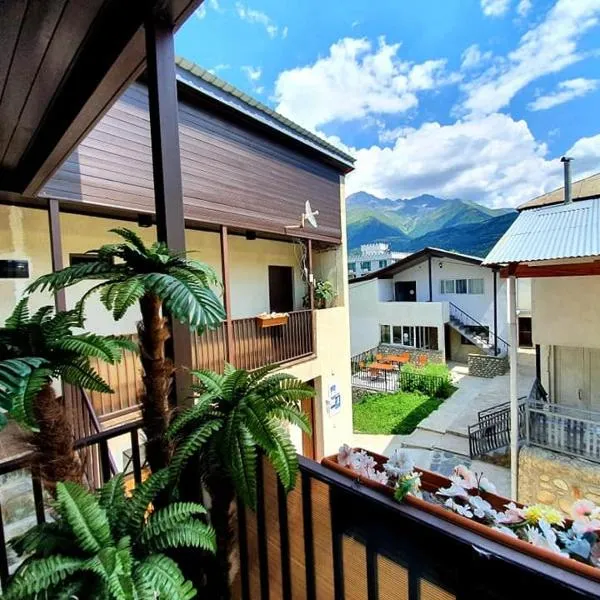 Manoni Ratiani's Guesthouse, hotel v destinaci Mestia