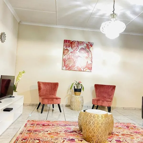The Home, hotel en Richards Bay