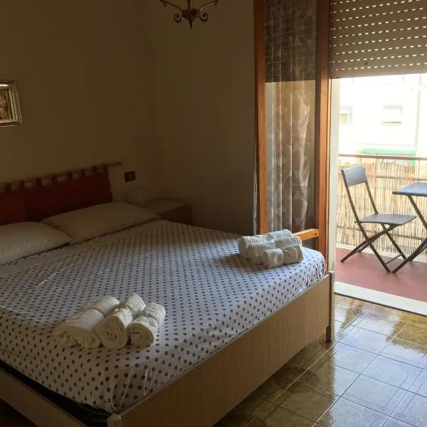 Simo House, hotel in Follonica