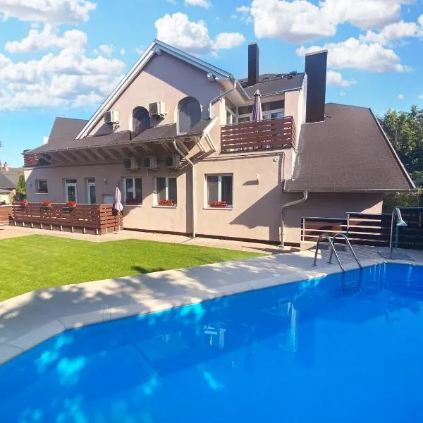 TópART Apartman I – hotel w mieście Balatonfenyves