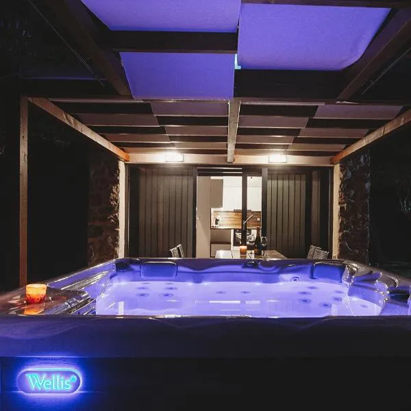 Capesanta atraktivna kamena kučica, hotel v destinaci Lukoran