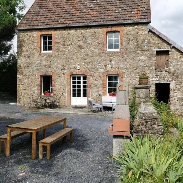 Le Portail Du Mont, hotel in Montpinchon