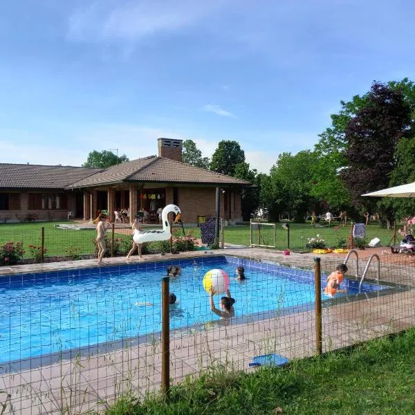 Agriturismo i Quercioli, готель у місті Arola Di Langhirano