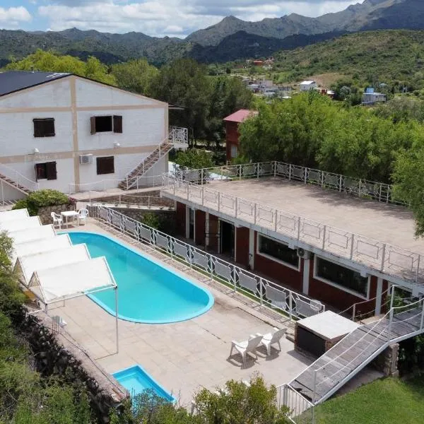 La Quebrada Apartamentos, hotel i Potrero de los Funes