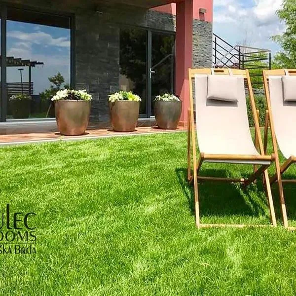 Apartma Sobe Pulec, hotel v destinaci Dobrovo