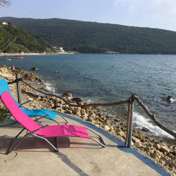 Beach House, hotel v destinaci Ulcinj