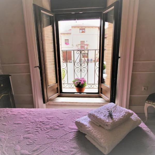 Wabisabi Townhouse, hotel v destinaci Montejo de la Vega de la Serrezuela