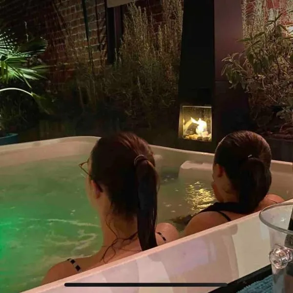 Le jacuzzi de Marie – hotel w mieście Tourcoing