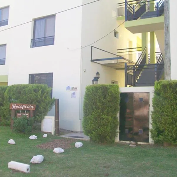 Pinares de Colon, hotel en Colón
