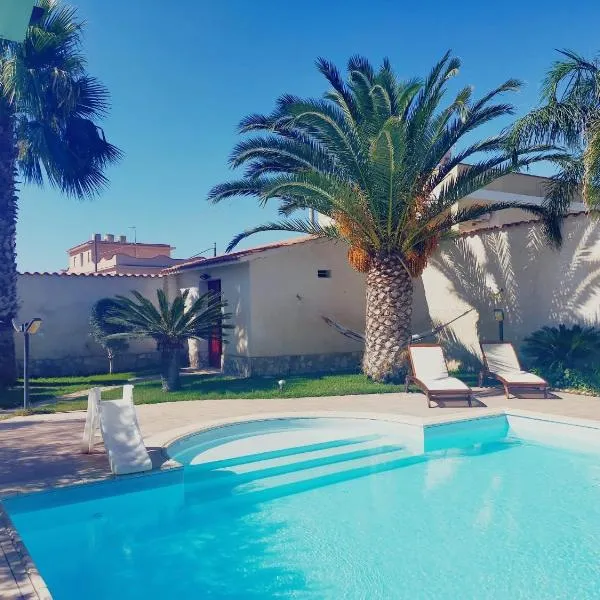 Casa vacanza in villa con piscina!, hotel Triscinában