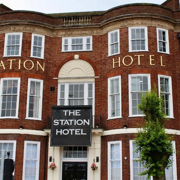 The Station Aparthotel, hotel di Dudley