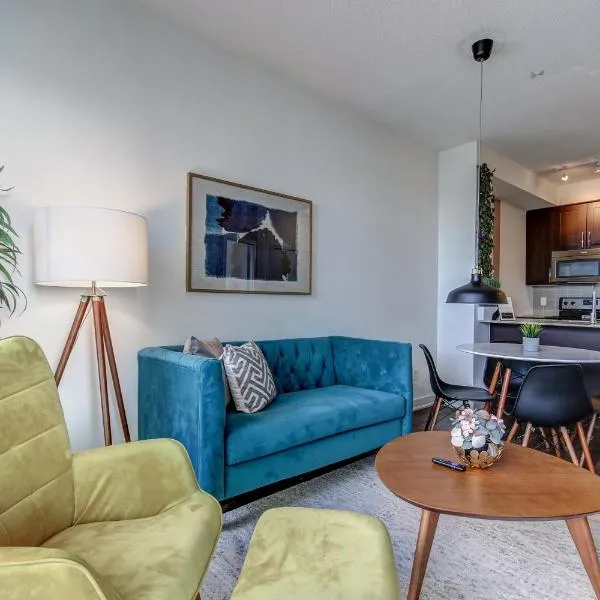 The Benetton Suite - Square One 1 BR + Den + 1 Parking, hotel in Mississauga