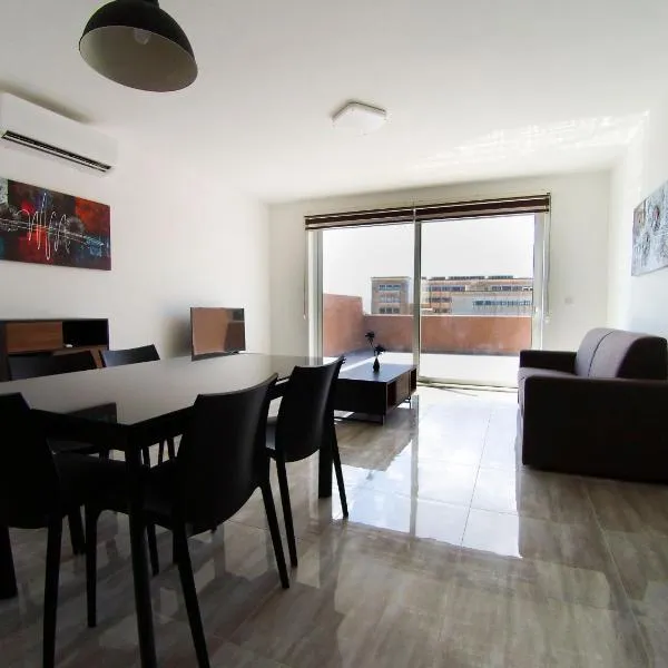 F12 Modern and Bright Apartment in Malta, hotell sihtkohas Msida