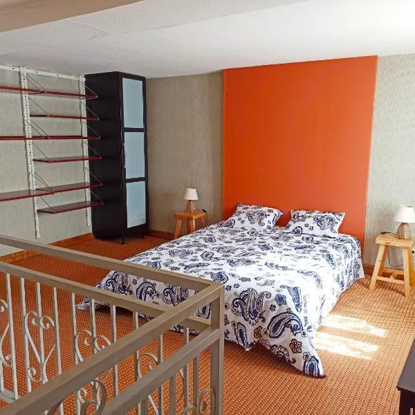 DUPLEX "Au Village" 89120 Dicy, hotel v destinácii Dicy