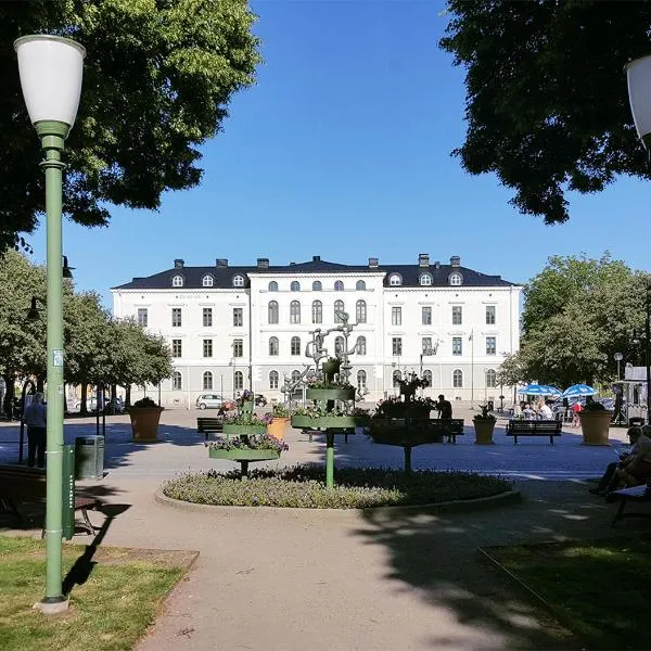 Vänerport Stadshotell i Mariestad, hotel in Brommösund