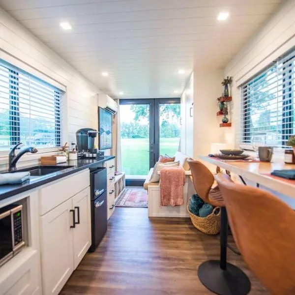 NEW The Brazos-Tiny Home 12 Min to downtown, ξενοδοχείο σε Bellmead