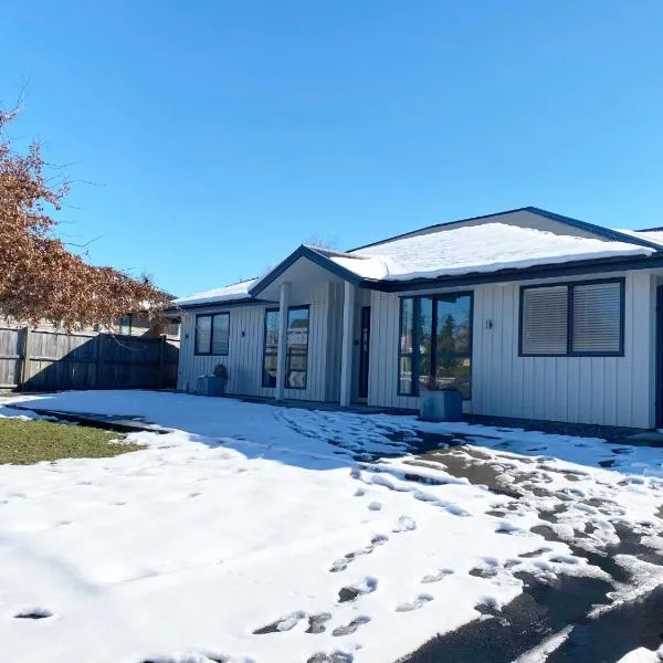 30 Rutherford Crescent, hotel in Hanmer Springs