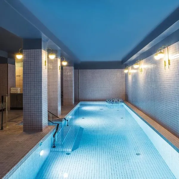 Hôtel du Rond-point des Champs-Élysées - Esprit de France, hotel v Paříži