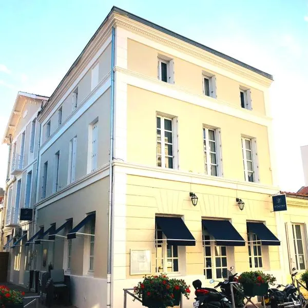 Hôtel 2 étoiles et Restaurant Le Galet Bleu – hotel w mieście Fouras