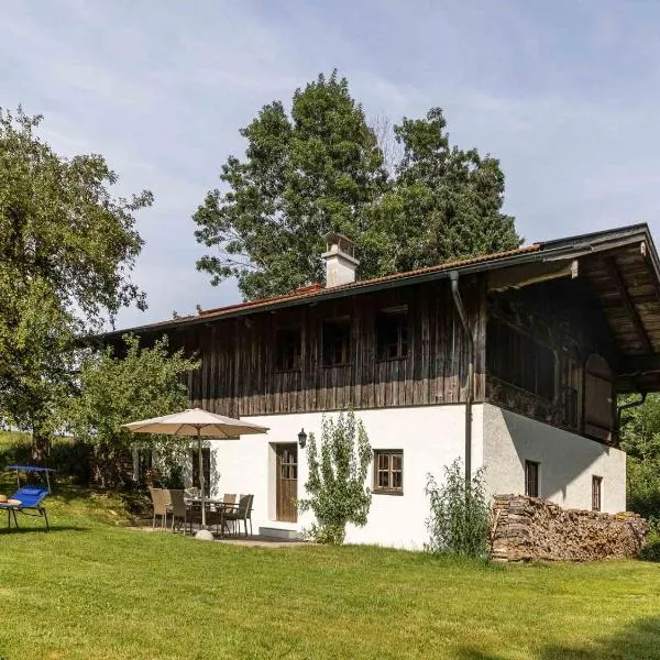 Ferienhaus Nöstlbach, hotel v destinaci Pittenhart