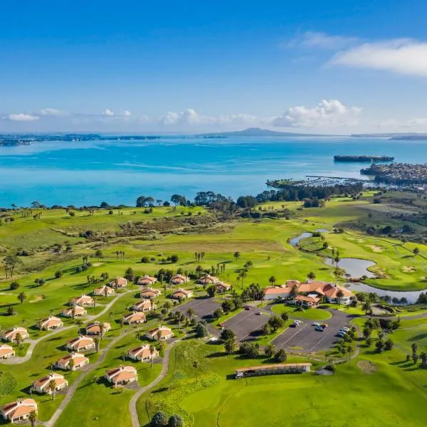 Rydges Formosa Auckland Golf Resort, hotel en Whitford