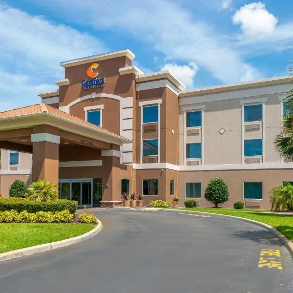 Comfort Inn & Suites Wildwood - The Villages, hotelli kohteessa Wildwood
