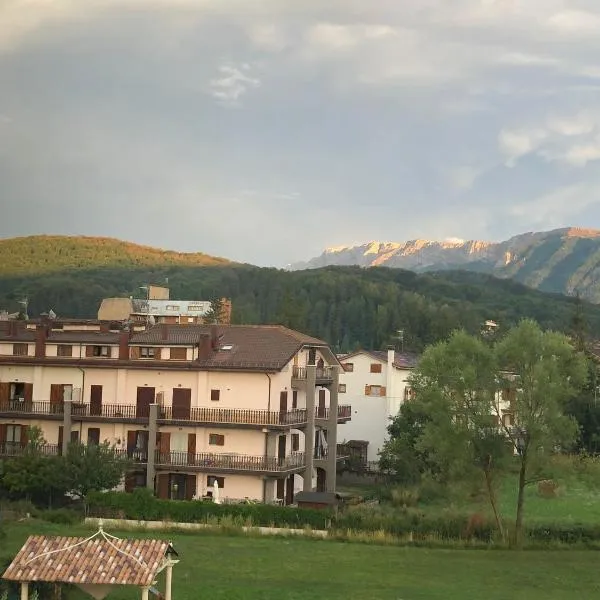 Appartamento Fiore Rocca, hotel em Rocca di Mezzo