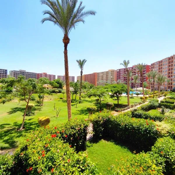 Beautiful -FAMILIES ONLY- chalet in Golf Porto Marina 2 Bedrooms, hotel in El Alamein