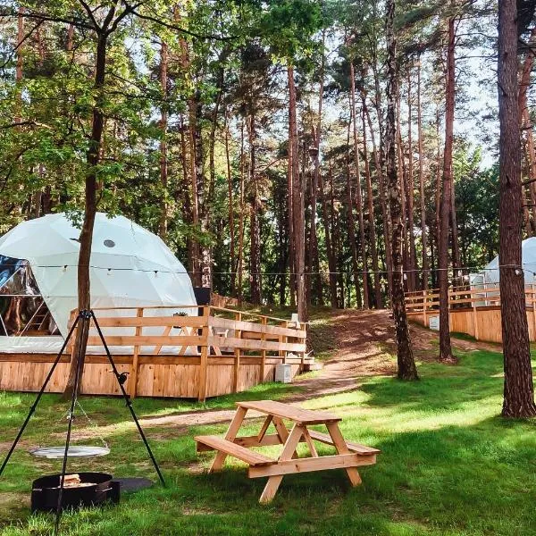 Planeta Glamping, hotel v destinaci Zalesie Górne