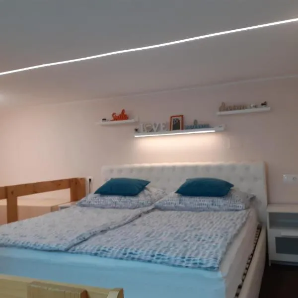 Adél Apartman, ξενοδοχείο σε Kaposvár