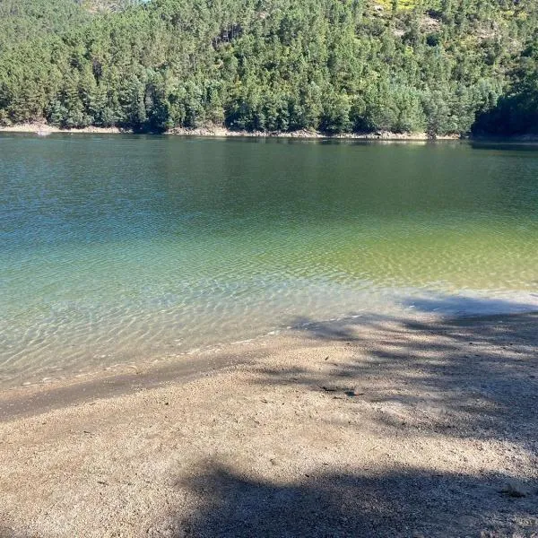 Casa de Casarelhos - Praias fluviais a 5 minutos "Gerês", hotel a Geres