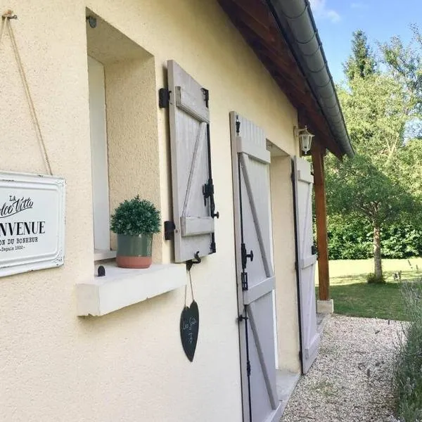 Les Genêts, hotel v destinaci Fontaine-sous-Jouy