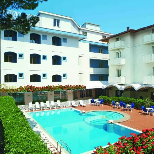 Hotel Ricchi, hótel í Fogliano Marina