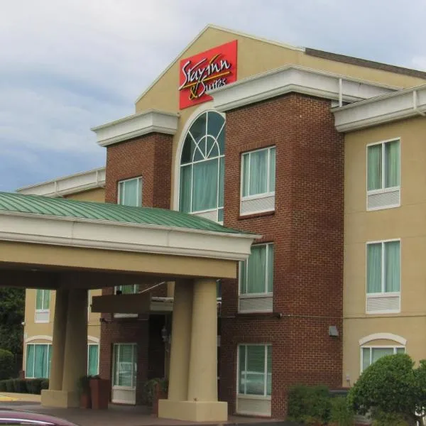 Stay Inn & Suites Montgomery, hotel v destinaci Montgomery