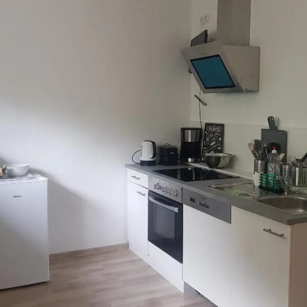 Niederdreisbacher Hütte - moderne Doppelzimmer - EINZELBETTEN -, hotell sihtkohas Niederdreisbach