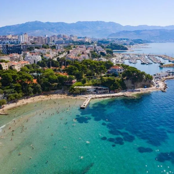 Beach Villa at top location, hotel v Splite