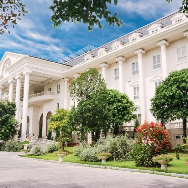 FLC Luxury Resort Vinh Phuc, hotel v destinaci Hoằng Xá