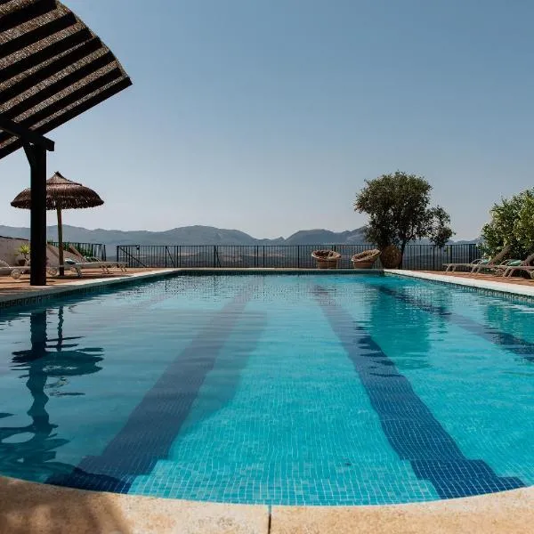 Finca El Almendrillo, hotel in Iznájar