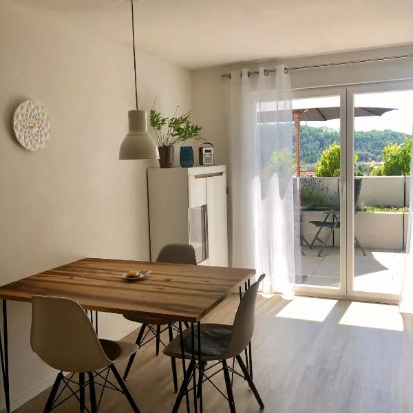 Ferienwohnung no.55، فندق في لاروش