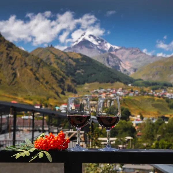 Hotel INSIDE Kazbegi, hotell sihtkohas Stephantsminda