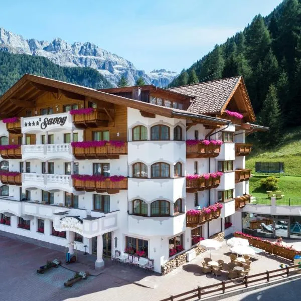 Savoy Dolomites Luxury & Spa Hotel: Alba di Canazei'de bir otel