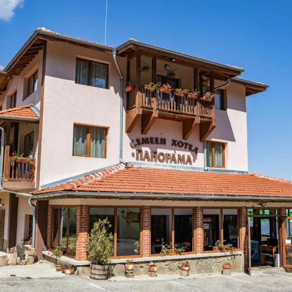 Viesnīca Family Hotel Panorama pilsētā Čiflika