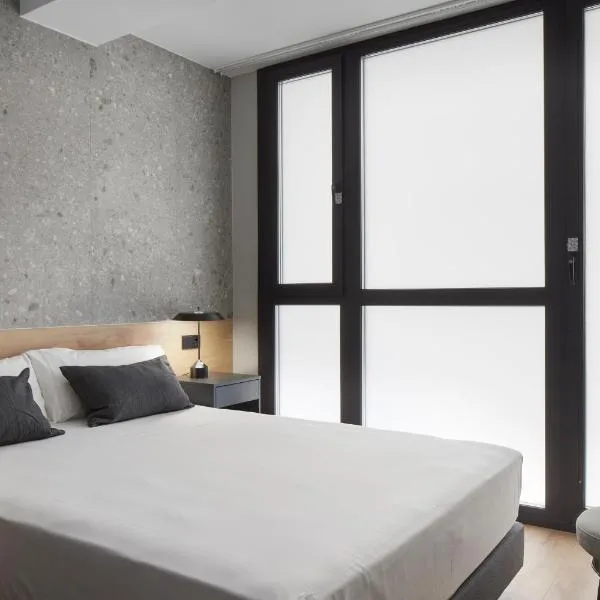Hostal Espoz y Mina, hotel v destinaci Pamplona