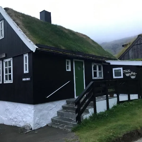 holiday cottage in Tjørnuvík, hotel en Gjógv