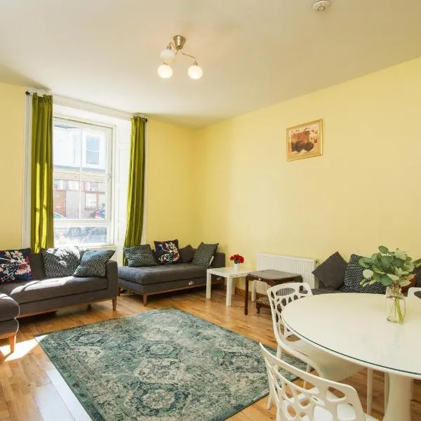 7 Bedroom Townhouse, hotel v destinaci Edinburgh