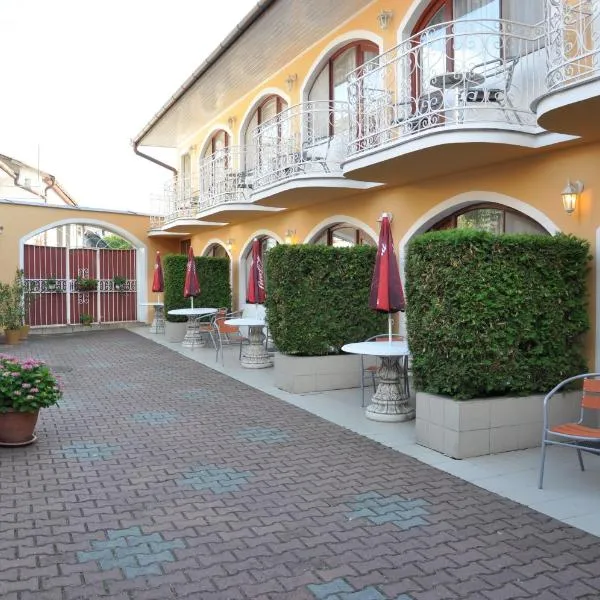 Hotel Átrium, hotel ve Štúrově