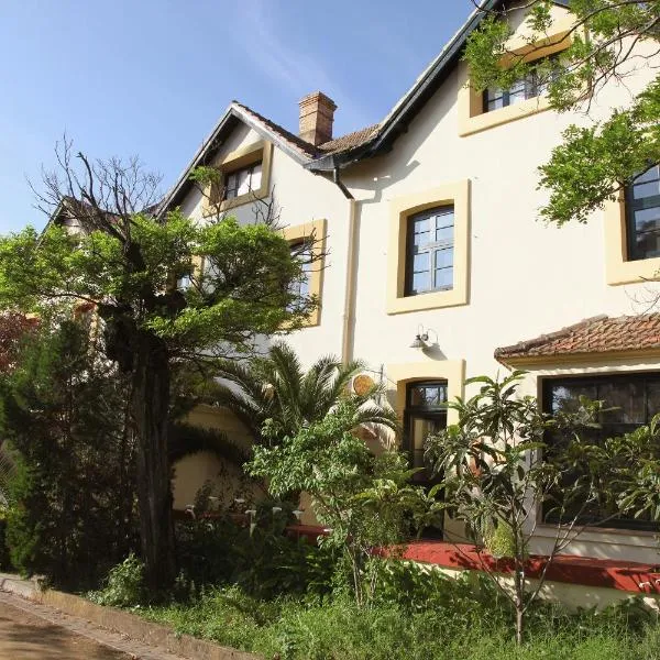 Old England House, hotel v destinácii Minas de Ríotinto
