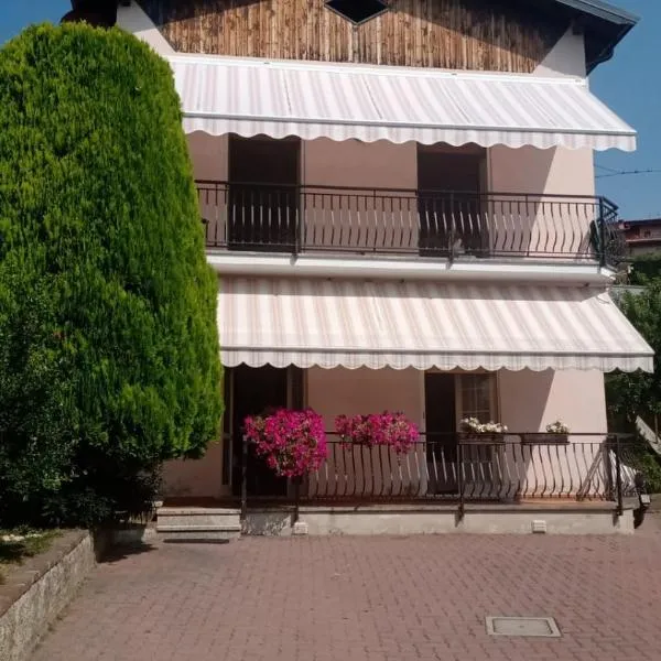 Casa Castel, hotelli kohteessa Civate