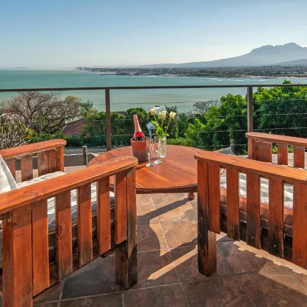 18 On Kloof Guest House, hotel a Gordonʼs Bay