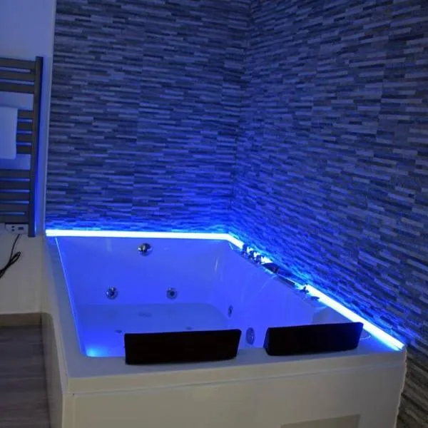 Alojamientos Lola, Suite con jacuzzi, hotel di Malcocinado